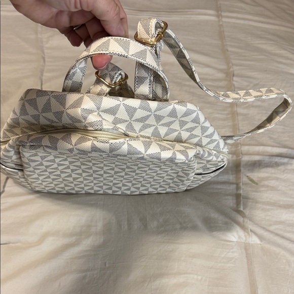 Geometric Patterned Bag - Picture 4 of 4